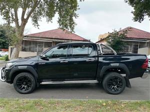 2016 Toyota Hilux double cab 2.8 GD6 4x2 automatic transmission with leather seats