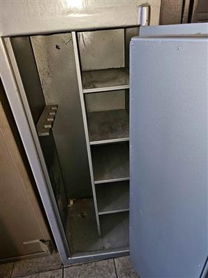 Safe.for extra long rifles with shelves!