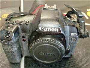 Canon 5D Mark II, Body + Charger (NO LENS), 6 Months Warranty at Cash Converters Blairgowrie Plaza