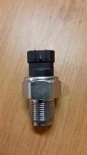 NP300 YD25/2KD FUEL PRESSURE SENSOR. BRAND NEW. FOR VARIOUS OTHER CARS TOO.