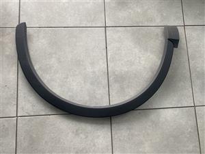 2017 AUDI Q3 RIGHT FRONT FENDER ARCH MOULDING FOR SALE.
