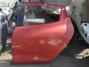 2016 Renault Clio 4 left rear / Back door shell for sale 