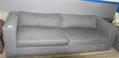 GREY 3 SEATER COUCH S065526A