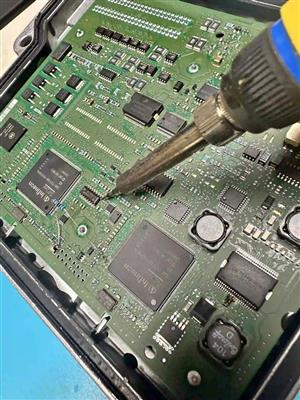 Ecm , Ecu , Pcm , Computer box Cars or Trucks Repairs available!   Immo bypass, Ecu Cloning Data