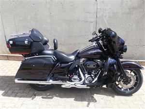 Very Nice CVO Ultra, Numbered Edition!