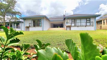 GOLFERS PARADISE IN THE BUSHVELD - EXCLUSIVE MODERN LIVING!