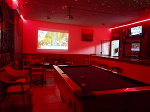 Brand new equiped restaurant and bar with a pool table, for sale. ASSETS ONLY