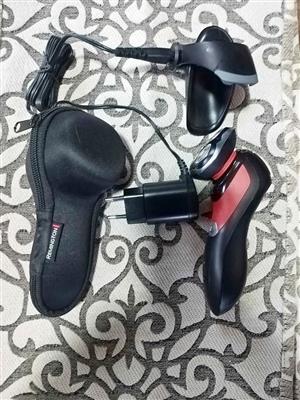 New REMINGTON Ultimate Series R7 XR1530 Wet & Dry Rotary Shaver - Black & Red.