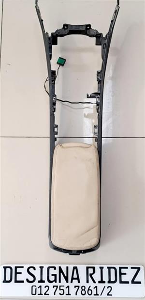 LEXUS IS250 2IS CENTRE CONSOL & ARMREST AVAILABLE 