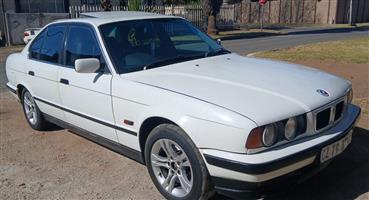 BMW E34 540i V8