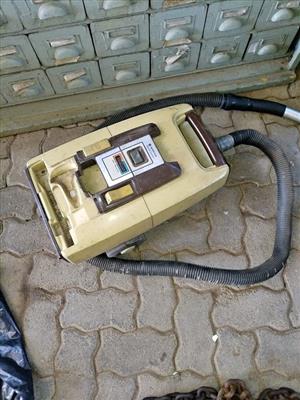 VACUUM CLEANER FOR SALE 
