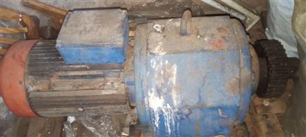 3 phase induction motor with gear box and speed control box