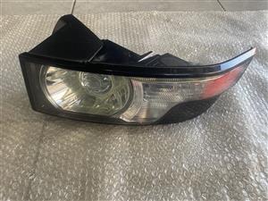 2015 RANGE ROVER EVOQUE LED TAIL LIGHT RIGHT SIDE FOR SALE.IN PRISTINE CONDITION