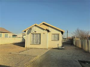 Modern 2-Bedroom Home for Sale in Klarnet – Conveniently Located Next to Schools