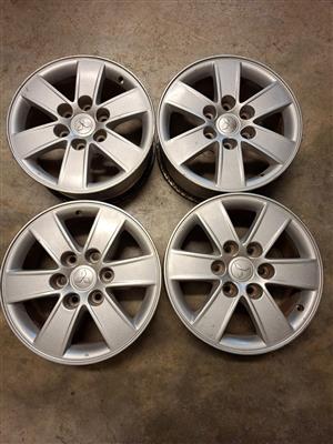 Mitsubishi Pajero BK Mag Rims 17"