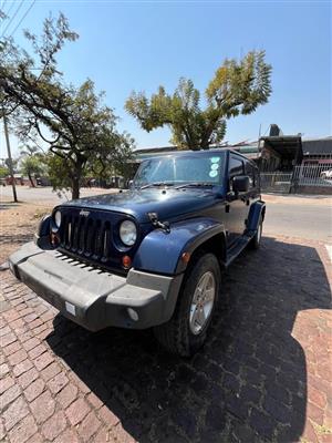 Stripping Now - 2013 Jeep Wrangler 2.8 JK Auto/Diesel 