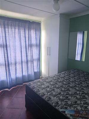 Room available for single working professional male in Eersteriver Capetown