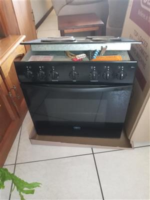 Defy Hob & Under-counter Oven plus Defy top-loader washing machine 