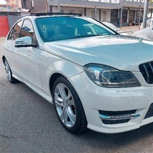 Mercedes-Benz C200 AMG 