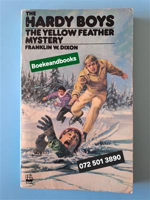 The Yellow Feather Mystery - Franklin W Dixon - The Hardy Boys.