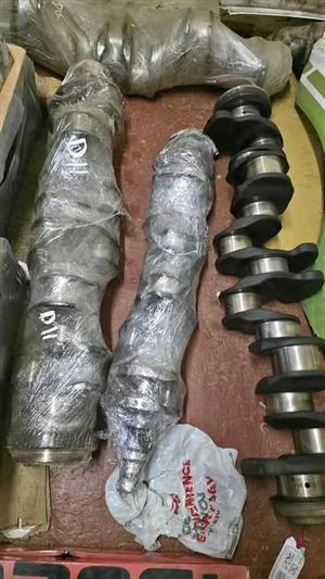 Truck Cylinder heads and crankshafts/blocks for various models in stock