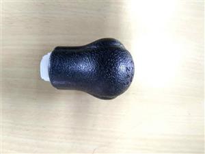 BRAND NEW TOYOTA HILUX GD6 6 SPEED GEARKNOB.