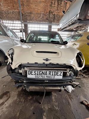 MINI COOPER R56 MANUAL STRIPPING FOR SPARES/PARTS AVAILABLE NOW!