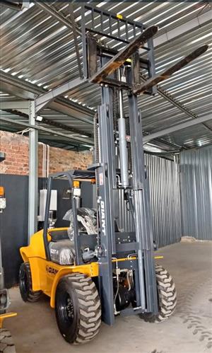 2025 NEW 2.5 Ton All Terrain Forklift For Sale 