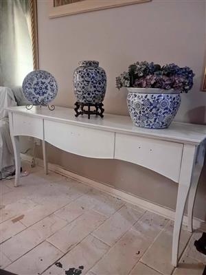 GORGEOUS  3x Drawer SERVER - ELEGANT leg detail - 1800Wx500Dx850H CRESTA RANDBURG 