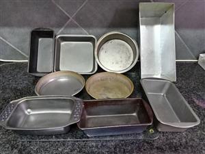  Metal baking pans