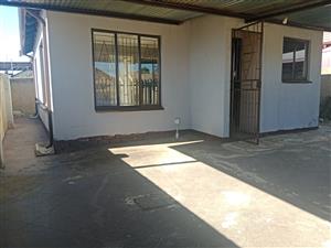 2 Bedroom House For Rental in Soshanguve Vv Next to Curro