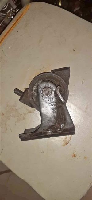 Genuine Hyundai Tiburon Engine Mounting