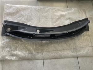 2013 NISSAN MICRA WINDSCREEN WIPER COWLING FOR SALE. BRAND NEW