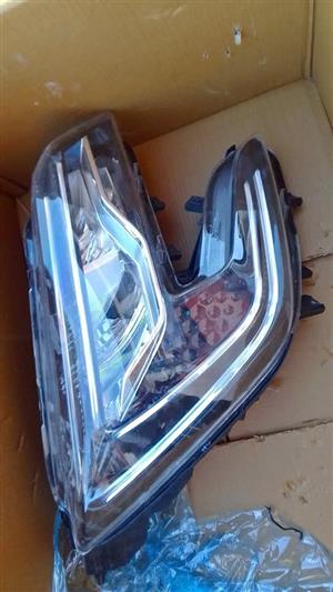 Mahindra SUV 700 headlight