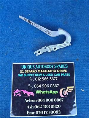 VW Polo 6 Right Bonnet Hinge