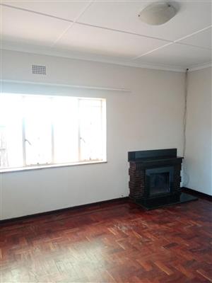 Spacious Four Bedroom Home with Cottage in Sunnyridge