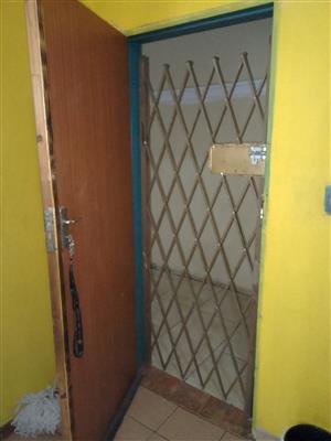 Room to rent available 01- 03 - 2026