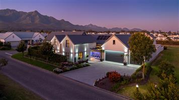 House For Sale in Kingswood Golf Estate