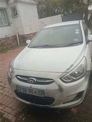 HYUNDAI ACCENT STRIPPING FOR SPARES 