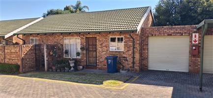 Moreletapark Townhouse to rent