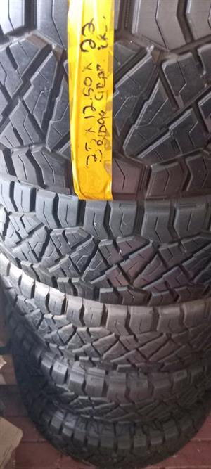 5x 35 inch 22inch Ridge Grapler tyres..99%