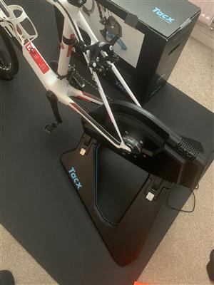 Tacx NEO 2  Smart Trainer Cube Agree GTC Full Carbon Bike 