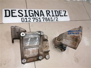 LEXUS IS200 ENGINE BRACKET