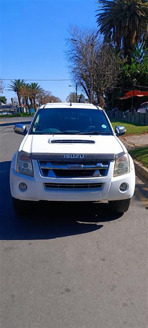 Isuzu double cab 2012 3 litre