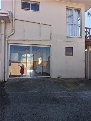 1 Bedroom flat to rent on shared property in Sunnyridge.