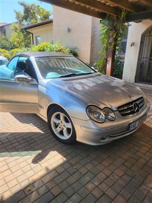 Mercedes Benz CLK 320. 2003.