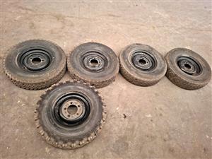 Land Rover Rims & Tyres 