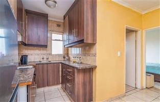 Apartment For Sale in Roodepoort