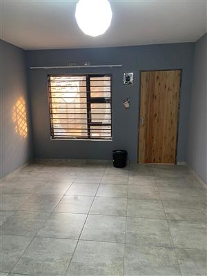 BACHELOR ROOMS TO RENT FROM R2800, PROTEA NORTH