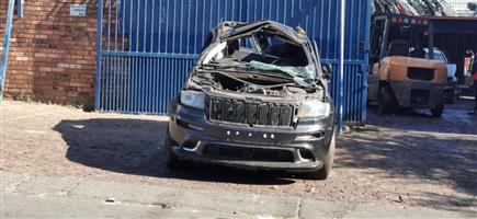 2012 Jeep grand cherokee 6.4 SRT8 stripping for spares 
